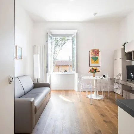 아파트 Court Loft